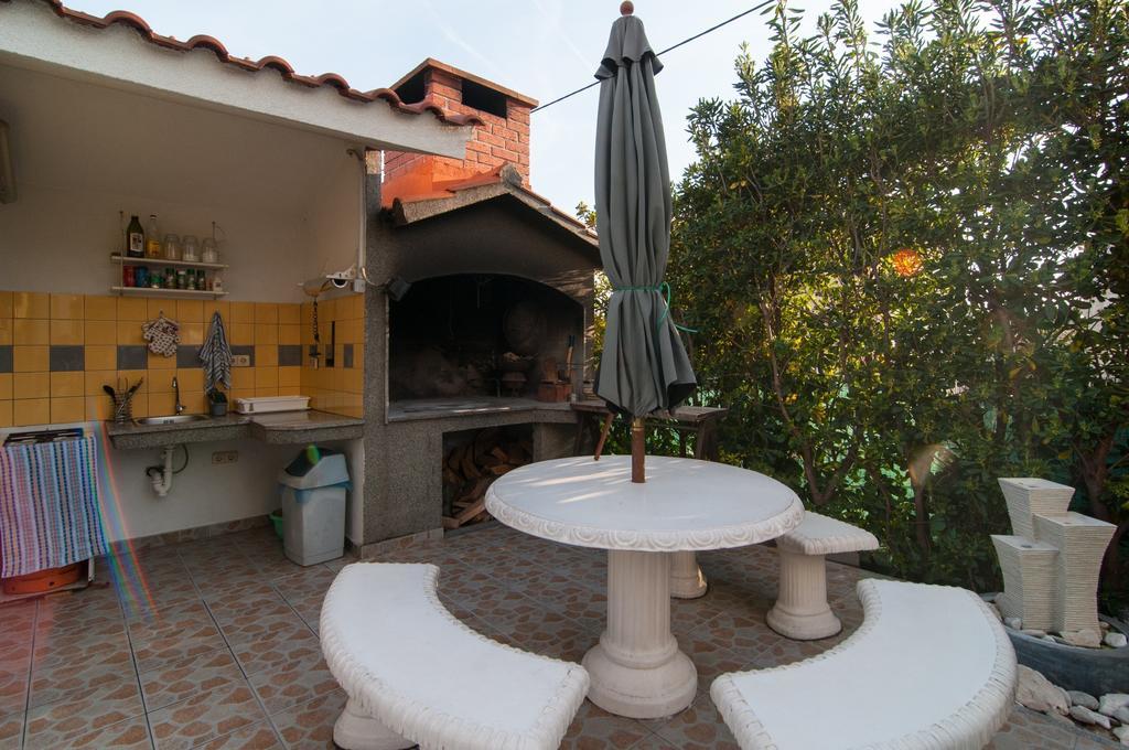 Apartments Corana Kaštela Szoba fotó