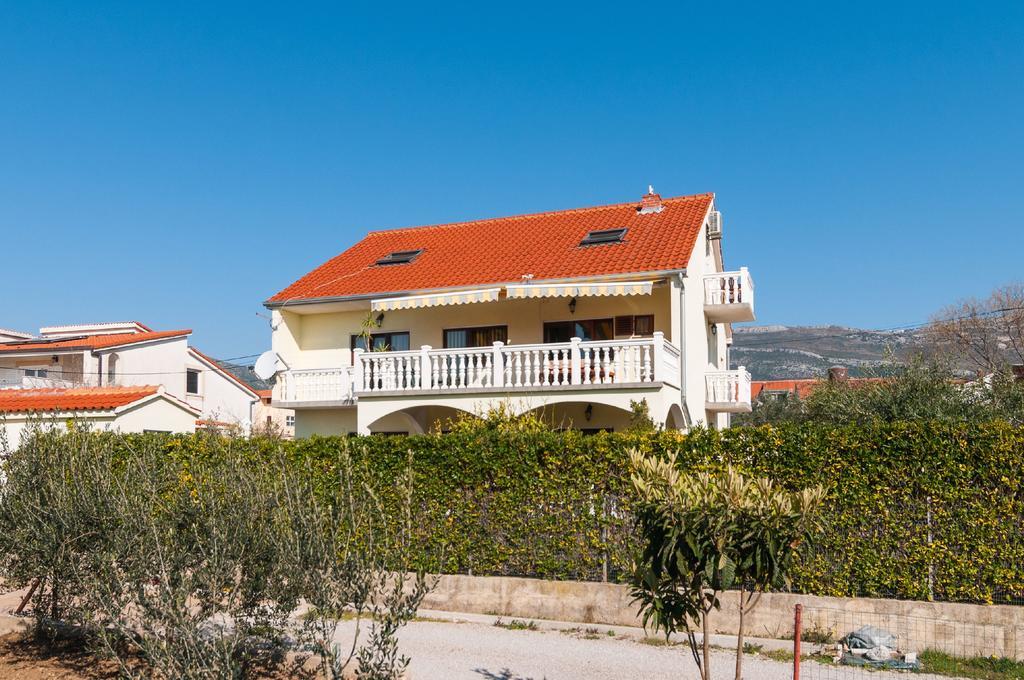Apartments Corana Kaštela Kültér fotó