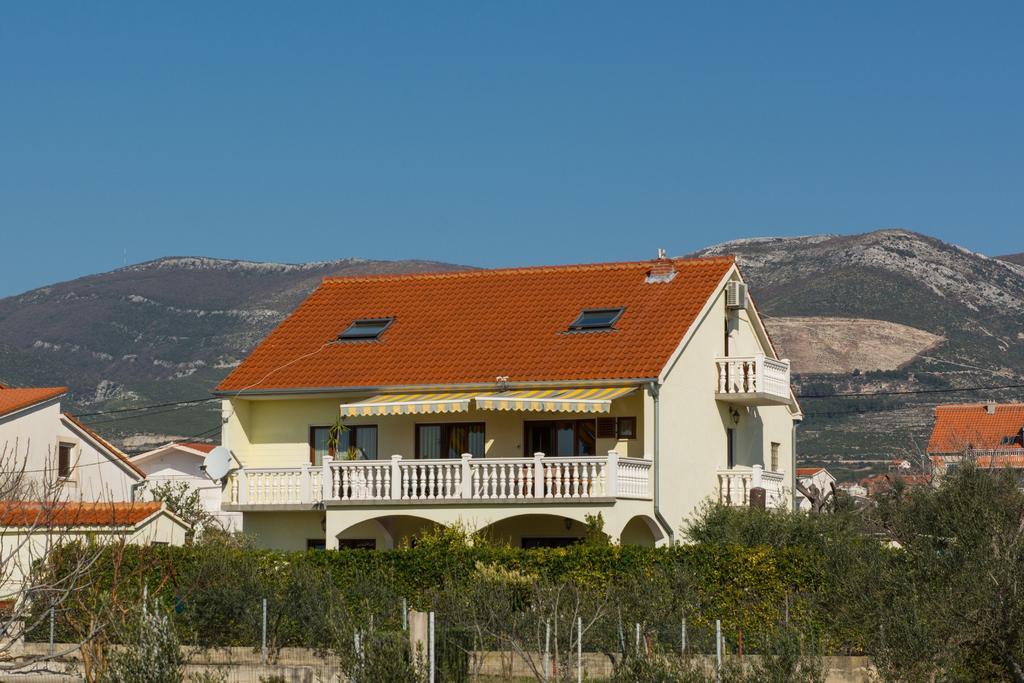 Apartments Corana Kaštela Kültér fotó